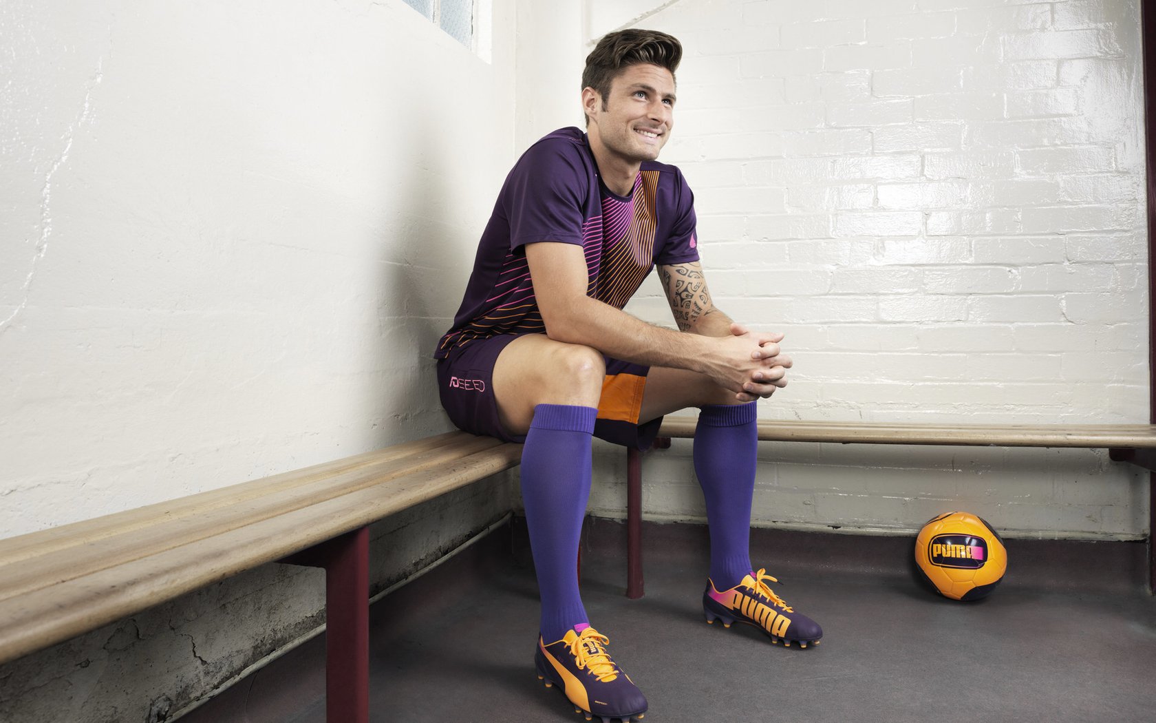 快速反击得手,迅速拉开比分差距,篮球快速反击